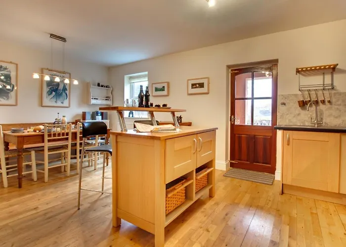 3 Bed In Oc-ds967 ホーズ