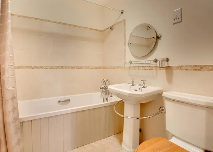 3 Bed In Oc-ds967 ホーズ