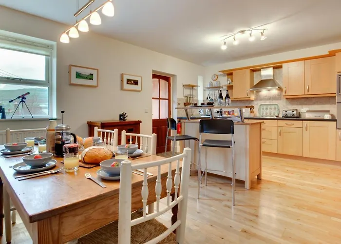 3 Bed In Oc-ds967 ホーズ